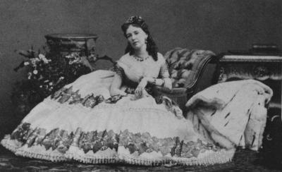 The art of sitting in a cage crinoline 